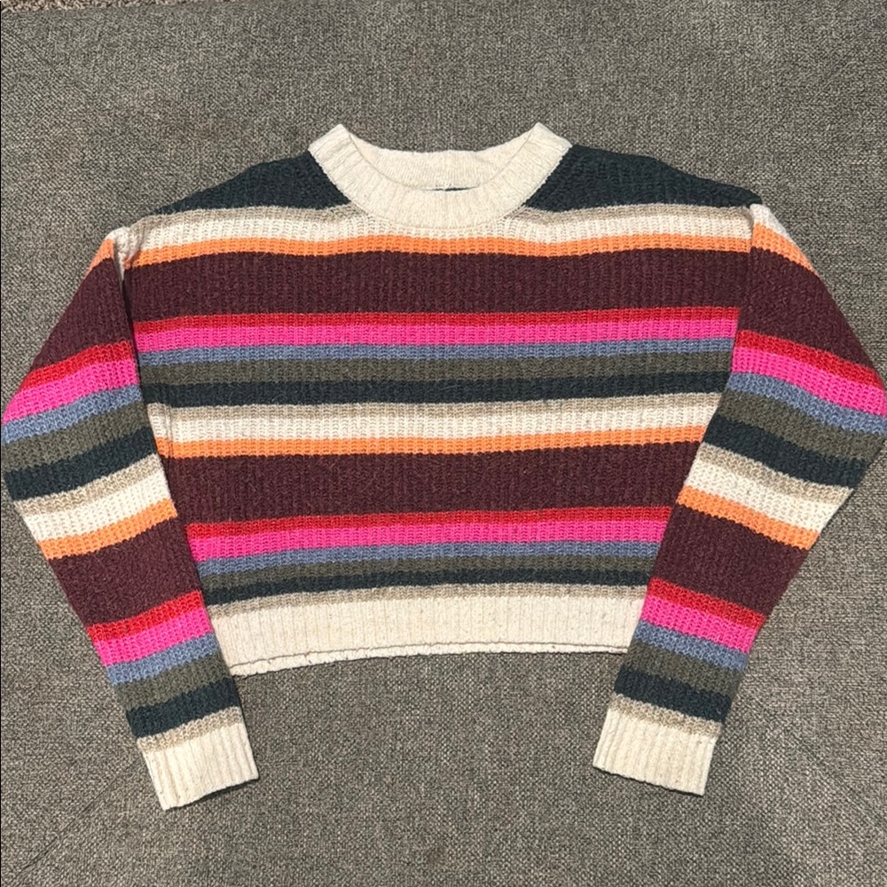 American Eagle Outfitters Cream and Red Crew Neck Sweater